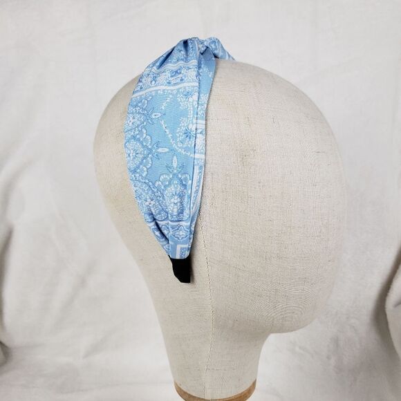 Bandana Print Wide Band Headband - Picture 3 of 4
